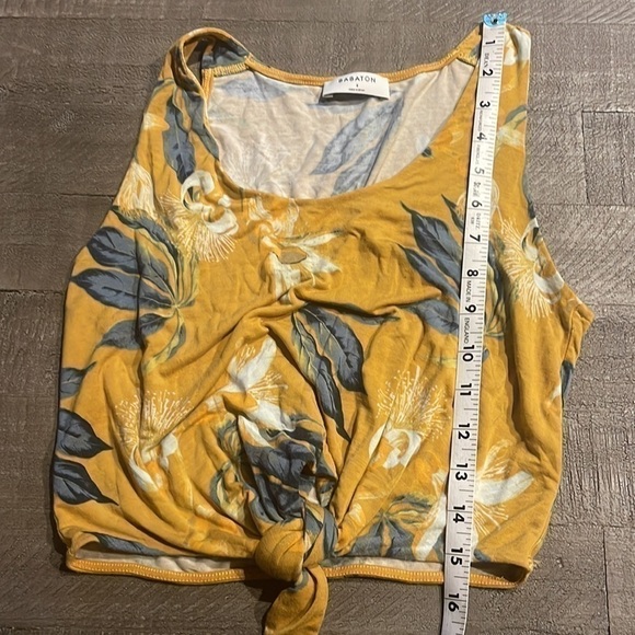 Babaton tie-front crop tank top Yellow Floral S aritzia - Picture 7 of 9